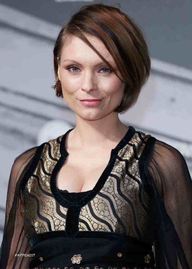 christian montiel add Myanna Buring Sex photo