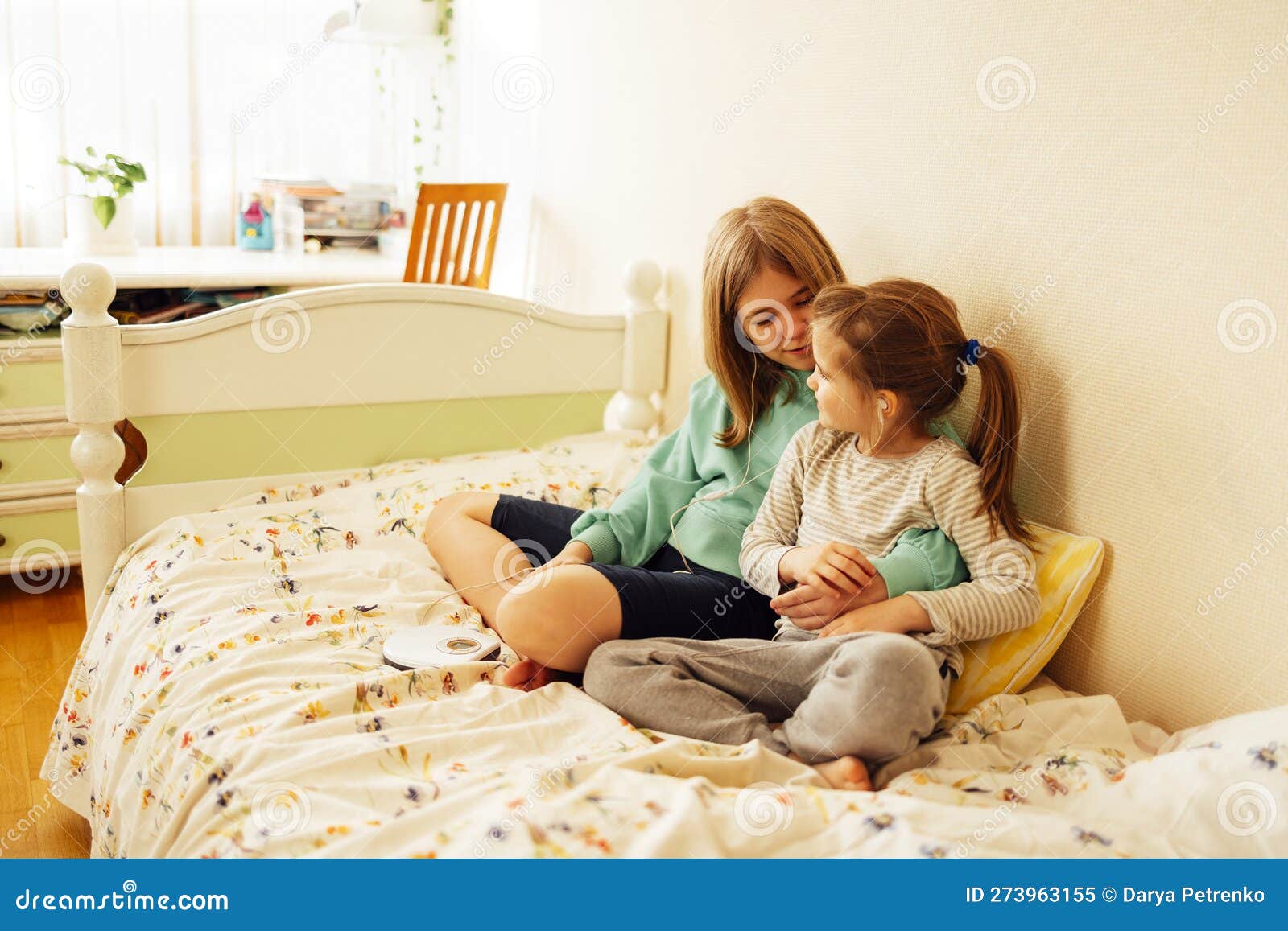 deborah lavelle add Sharing A Bed With Sisters Friend photo