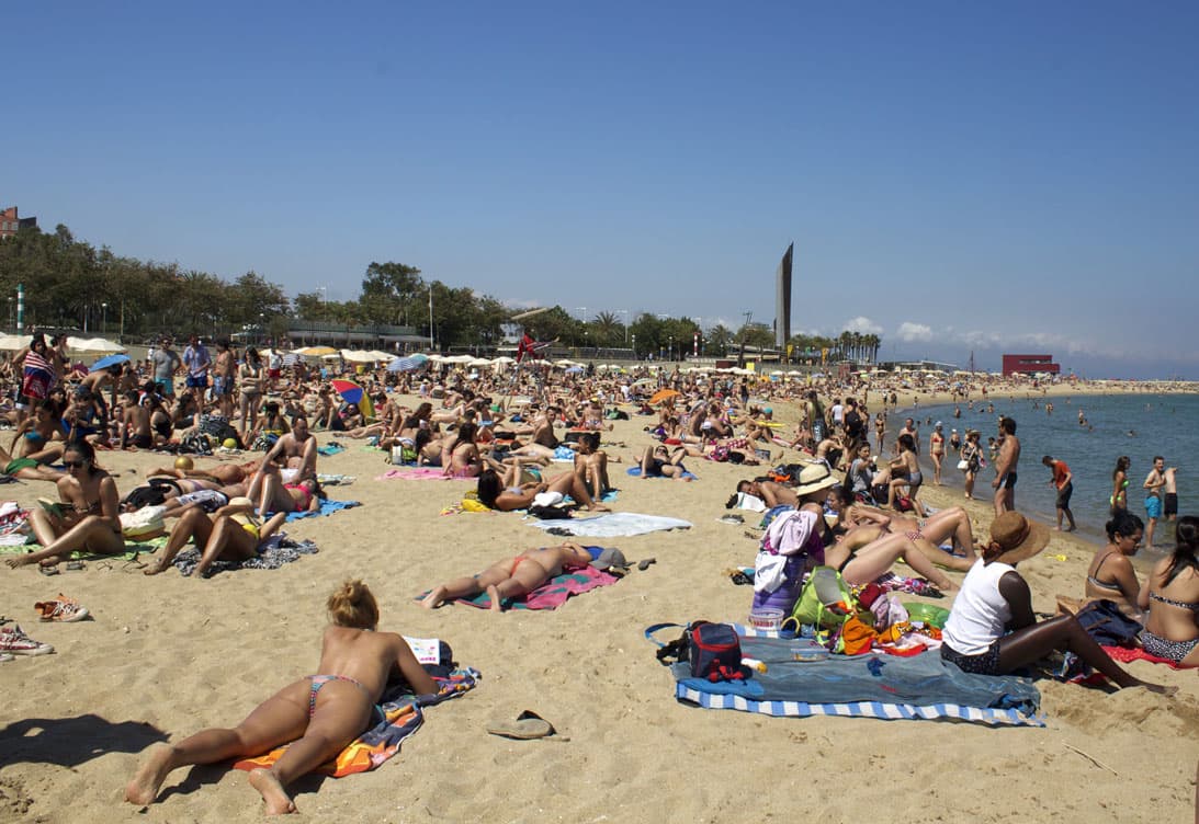 bernadette manguera add Naked Beach Barcelona photo