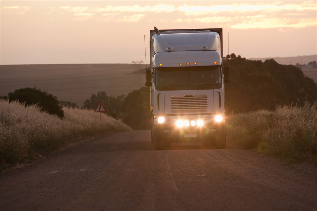 armando ozuna add Wife Flashing Truck Drivers photo