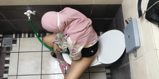 danial sharifi add Malay Toilet Porn photo