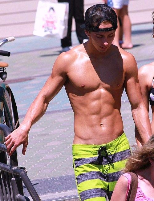 carmen bernasconi add Photos Of Twinks photo