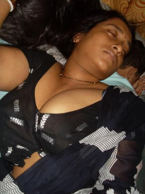 christine fewtrell add Desi Mallu Aunty photo