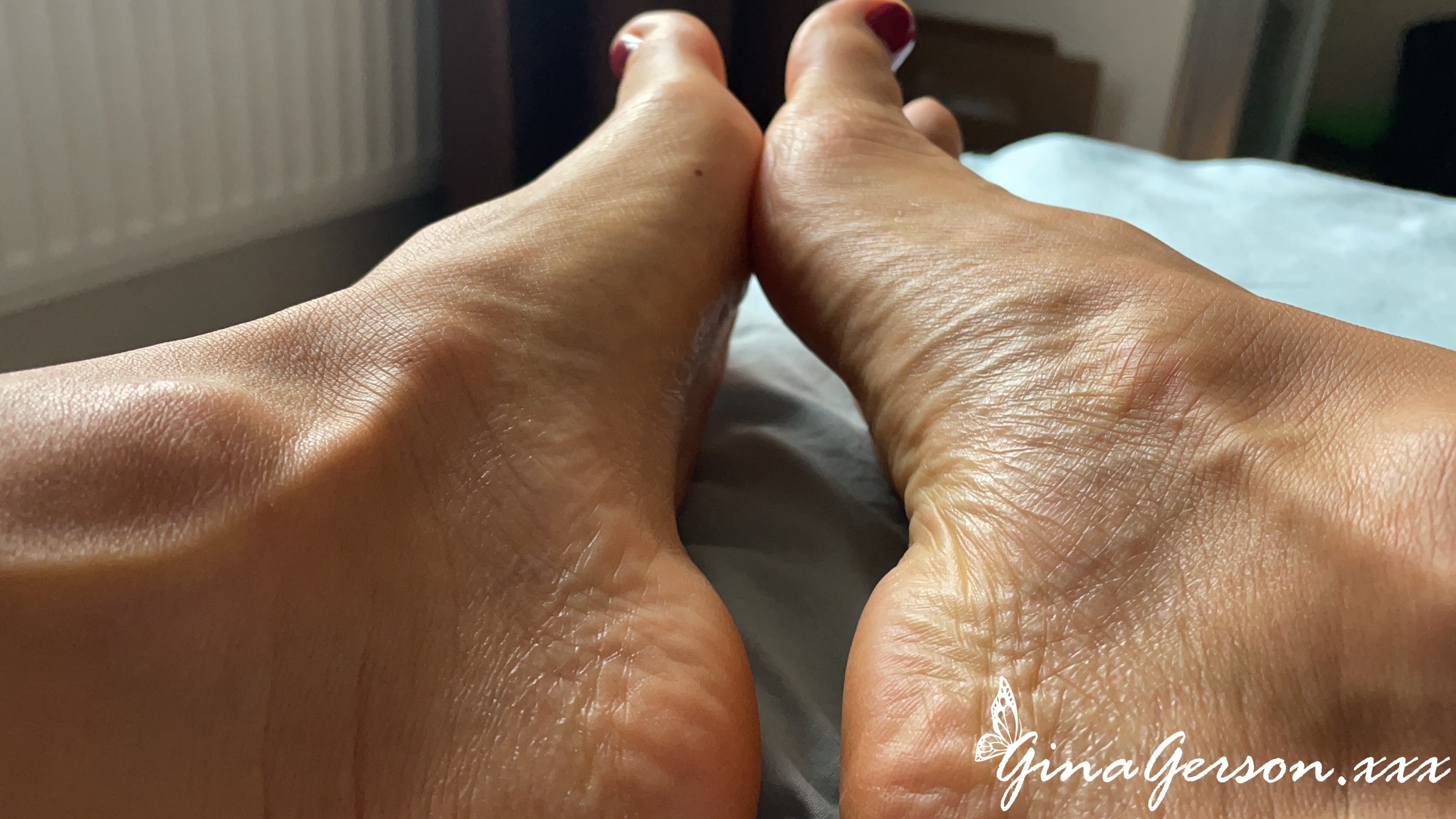 ally roarty add Gina Gerson Feet photo