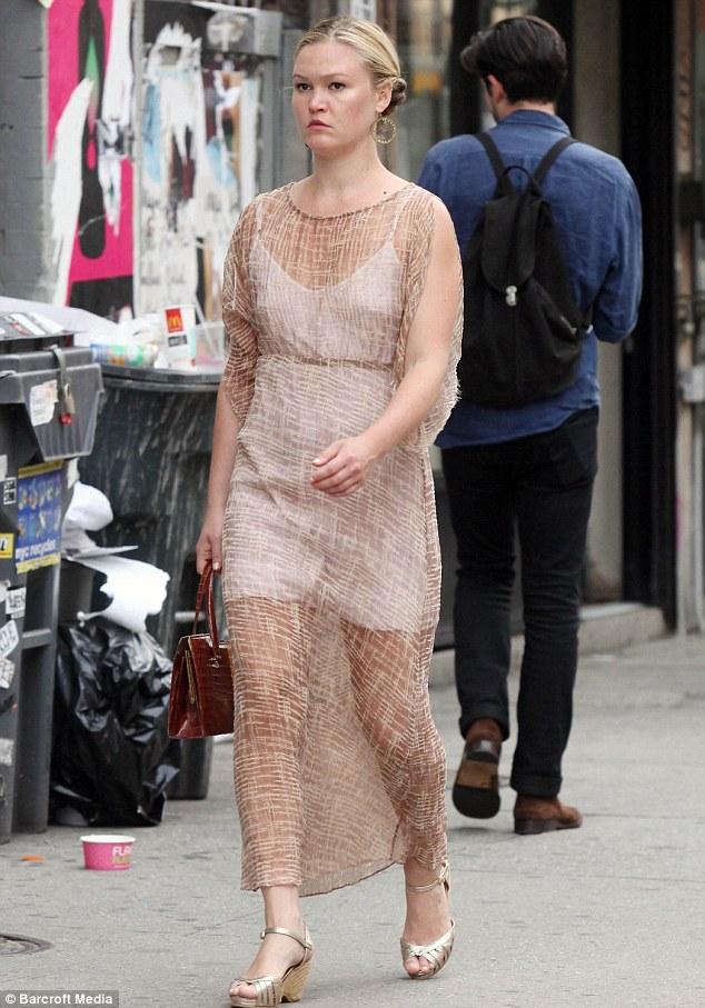 beth roach add Julia Stiles Nude photo