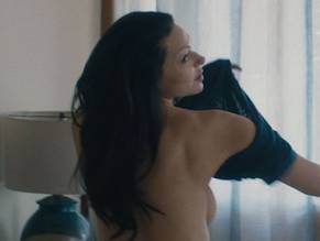 danielle wetzstein add Laura Prepon Sex Scene photo