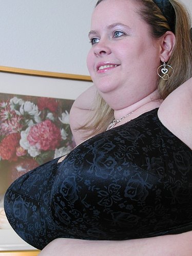 carole le page add Bbw Tits Out photo