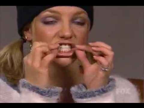 apple leng add Britney Braces photo