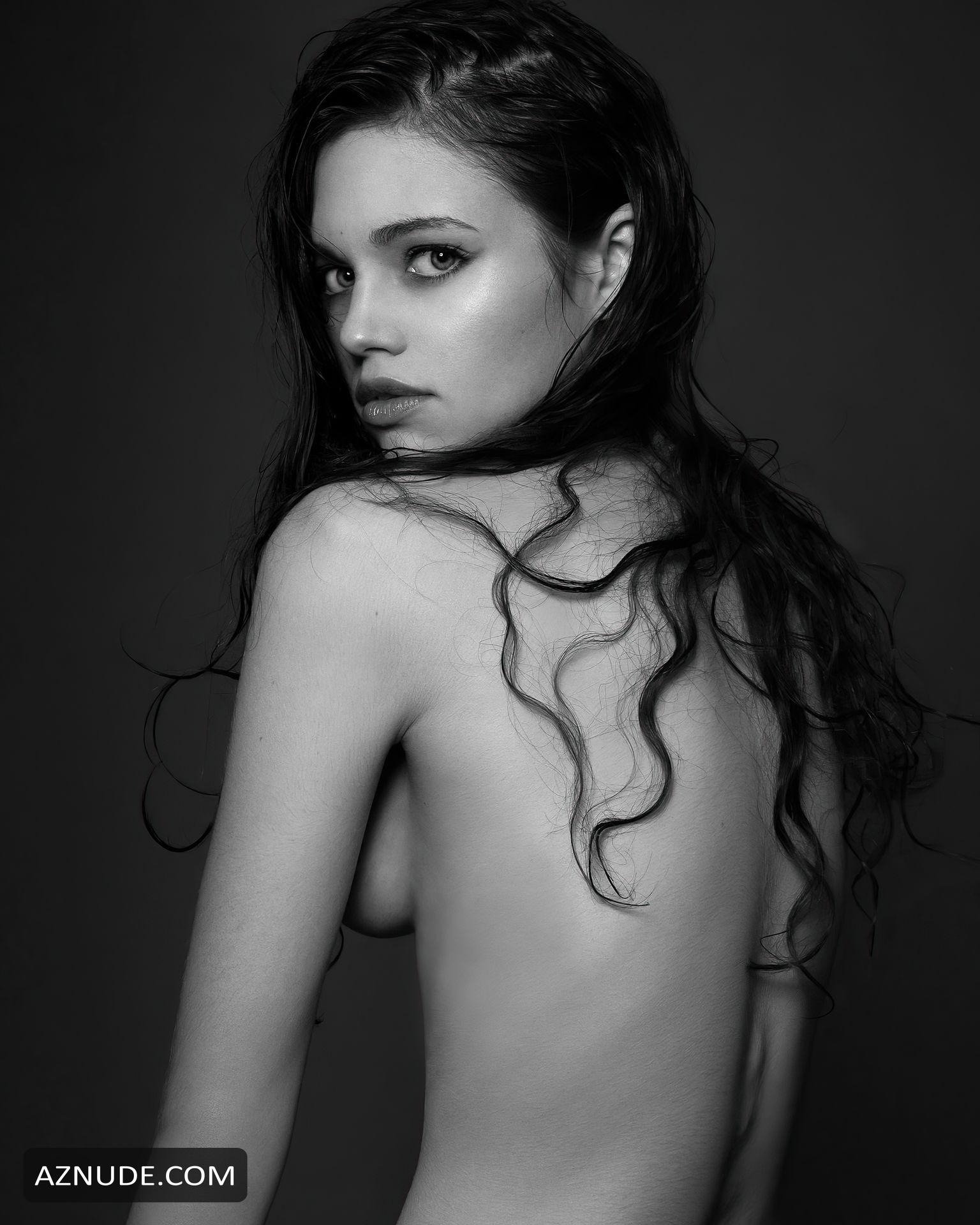 bryan walcott add India Eisley Naked photo