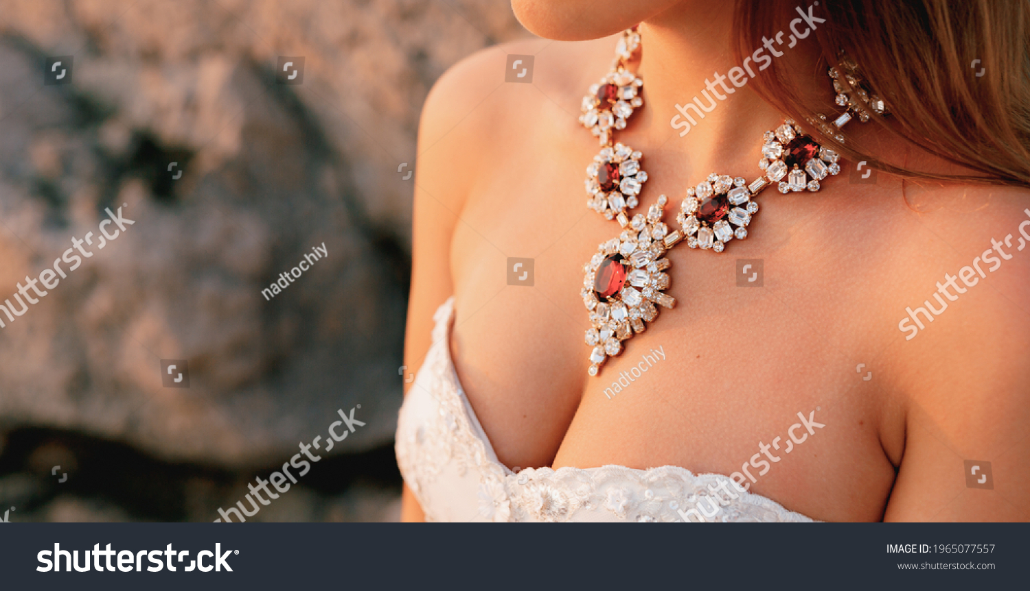 arian malondras add Pearl Necklace Big Tits photo