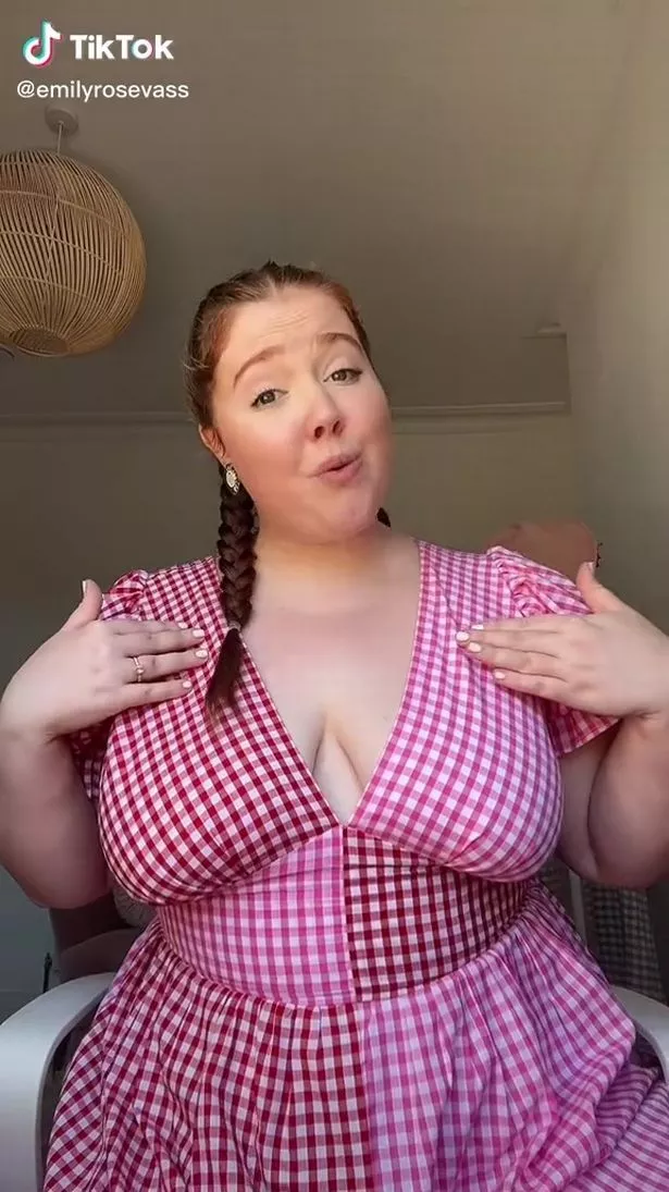 alaron larry add Curvy Big Natural Tits photo