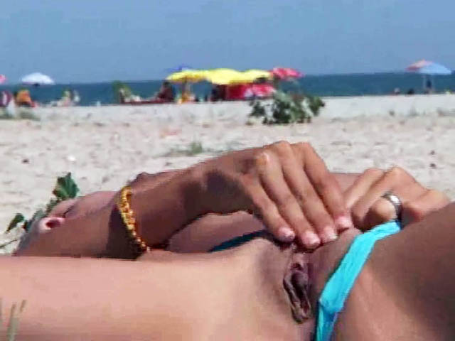 adinda putri indraswari add Woman Masturbates At Beach photo