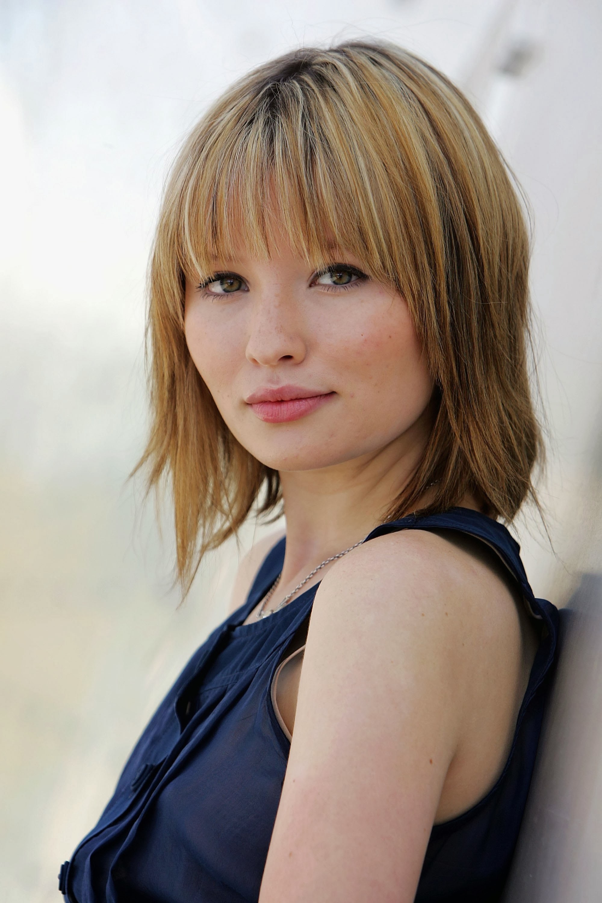 betty reeder add Hot Emily Browning photo