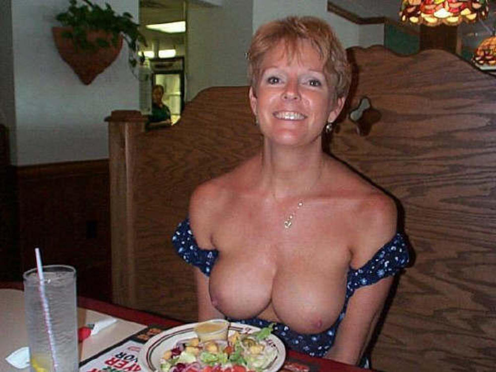 bonny goldberg add Tits Out In Restaurant photo