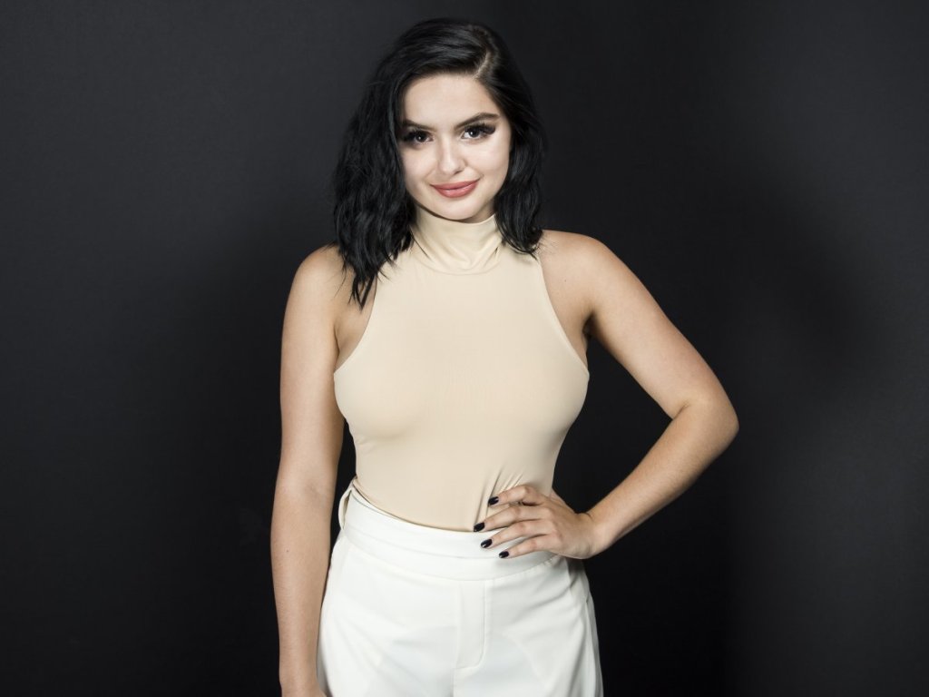 aarati deshpande add Ariel Winter Topless photo