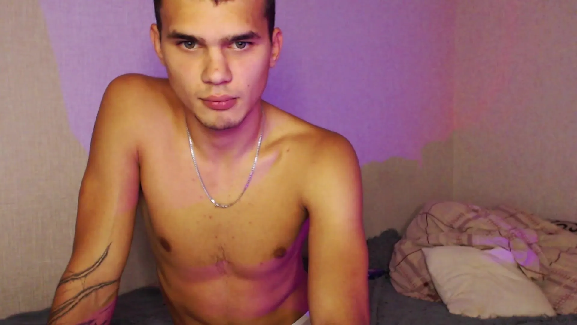 benjamin lundeen add Myroommate Chaturbate photo