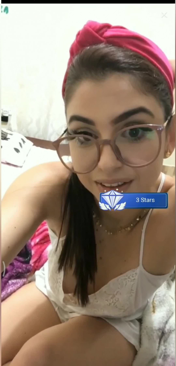 courtney street add Nipple Slip Live Stream photo