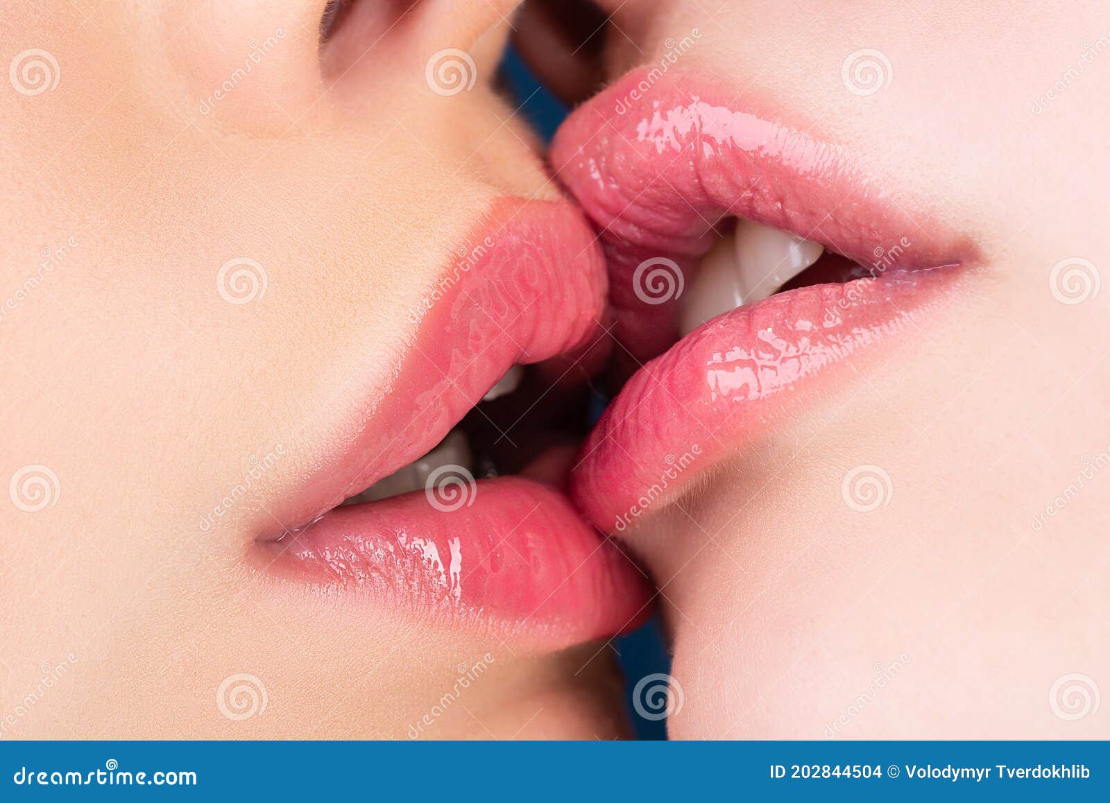 dhammika gunawardana add Lesbians Tonguing photo