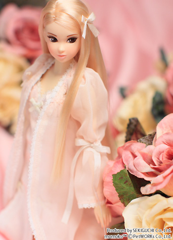 alicia walton add Momoko Midnight Rose photo