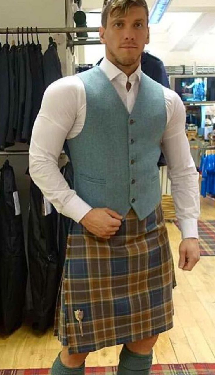 Men Naked In Kilts 7118