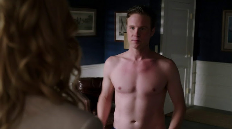 chelsey whalen add Ashton Holmes Nude photo