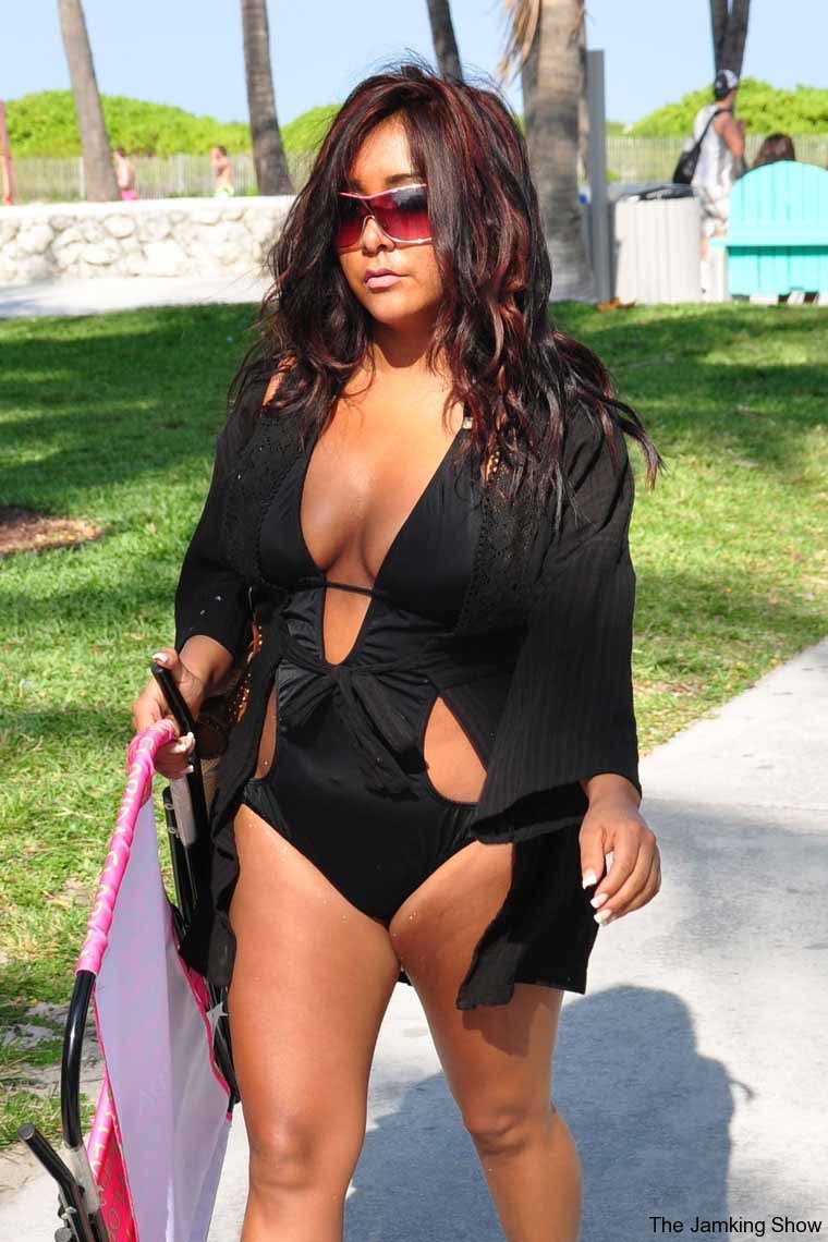 carlos deshawn donaldson add Snooki Bikini photo