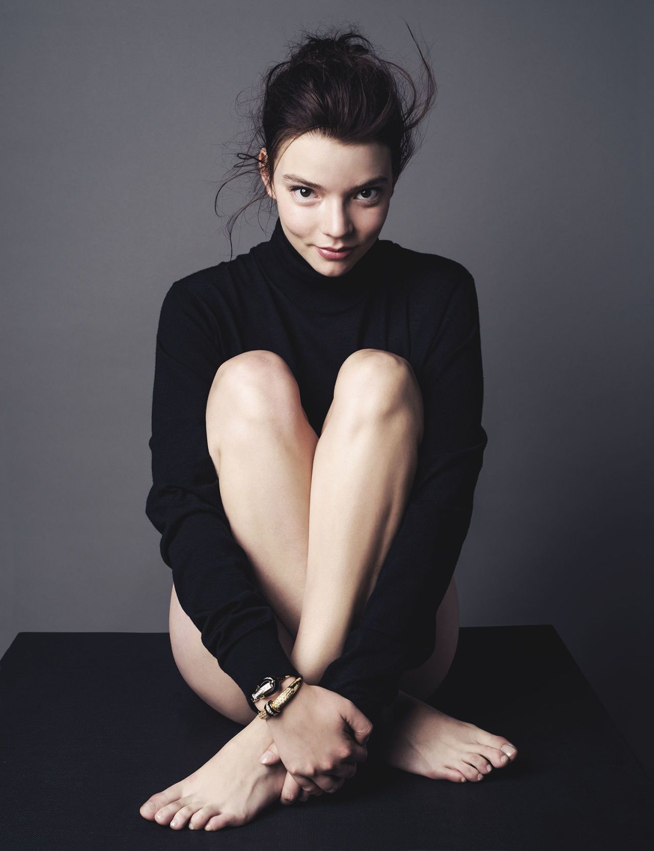 azrul azhari add Anya Taylor Joy Butt photo