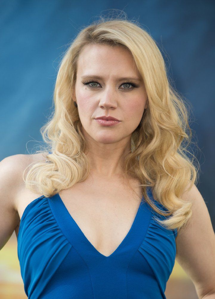 alexis kohn add Kate Mckinnon Hot photo