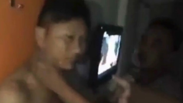 christopher q hilario add Wife Cheats In Hotel photo