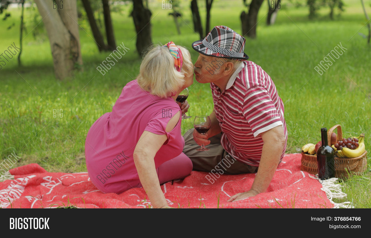 bruno luis add Old People Making Love photo