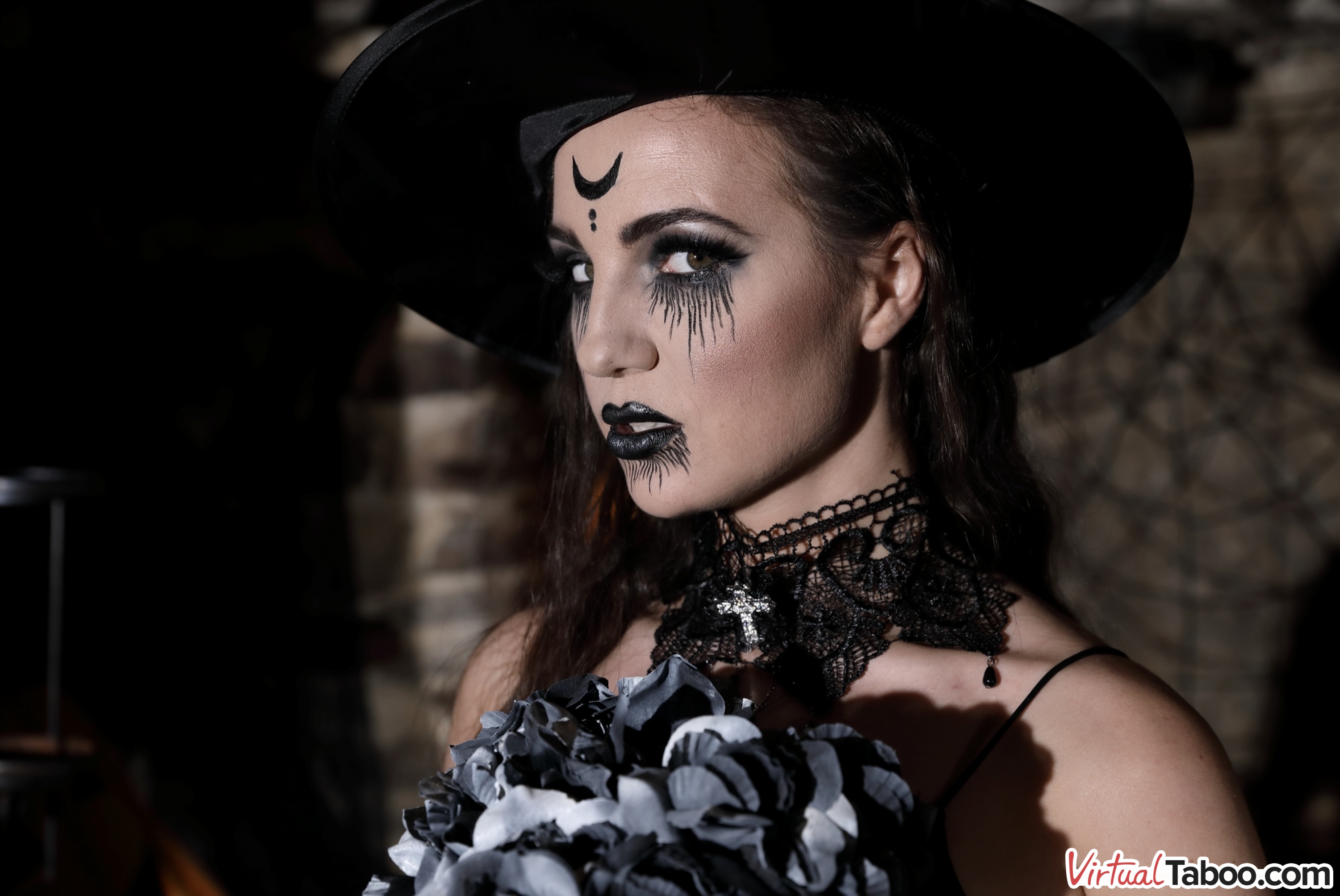 antonio sobrevilla add Kristy Black Halloween photo