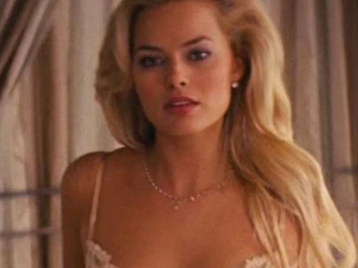 brandon theisen add Margot Robbie Nude Photoshoot photo