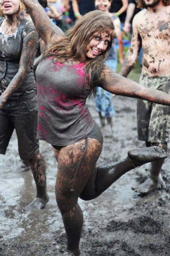 anna worth add Bikini Mudding photo