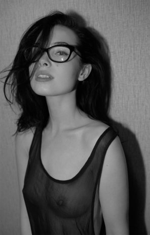 don neste add Brunette With Glasses Porn photo