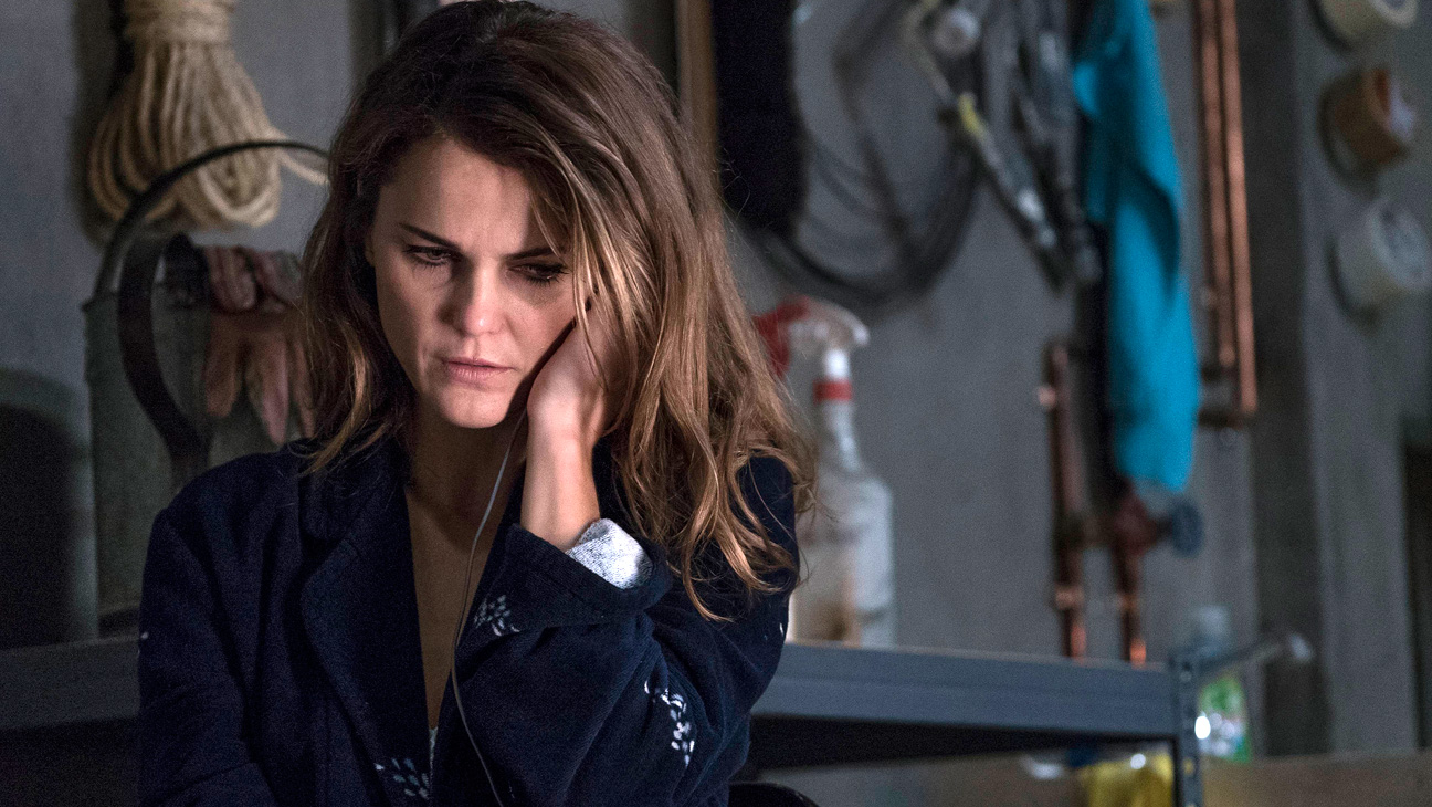 daven lau add Keri Russell Ass photo