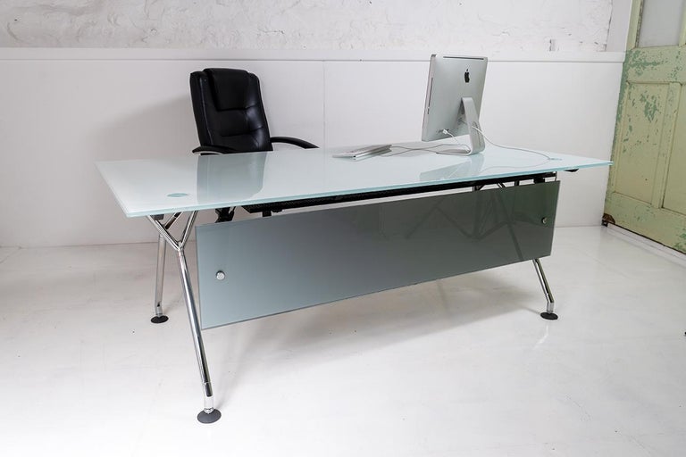 alex meraz add Costanza Calabrese Translucent Desk photo