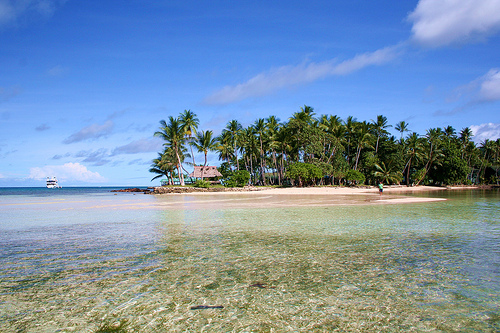 donna stephenson add Niwitin Fin Chuuk photo