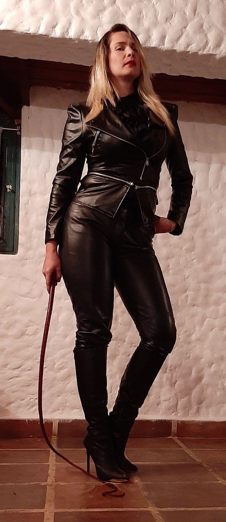 ammara jameel add Dommes In Leather photo