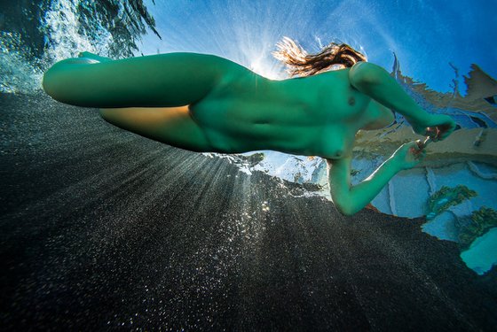 Nude Women Underwater 5512