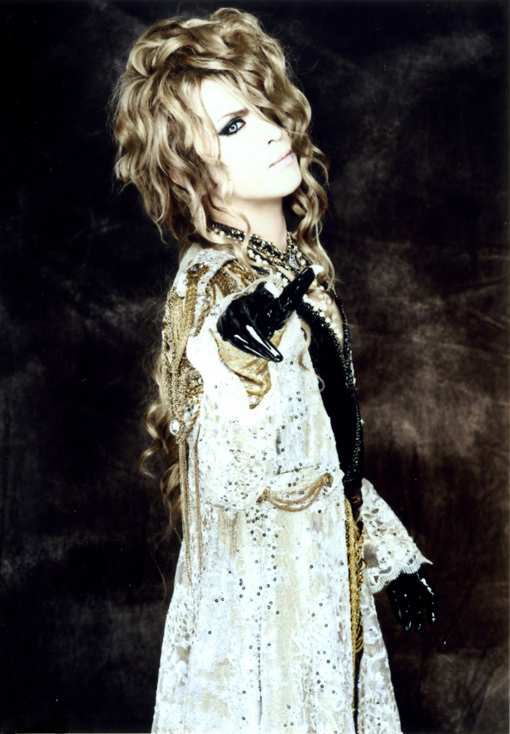 catherine oca add Megu Kamijo photo