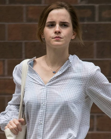 amy bowker add Emma Watson Nips photo