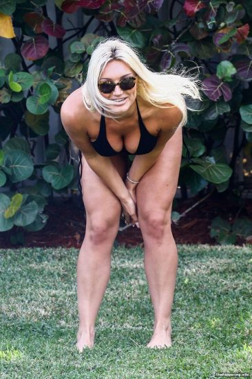 delali theophilus add Naked Brooke Hogan photo