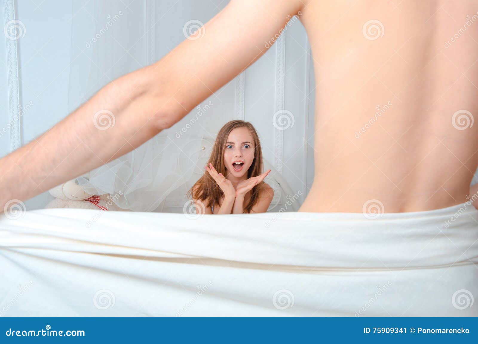 I Saw Her Naked 24009