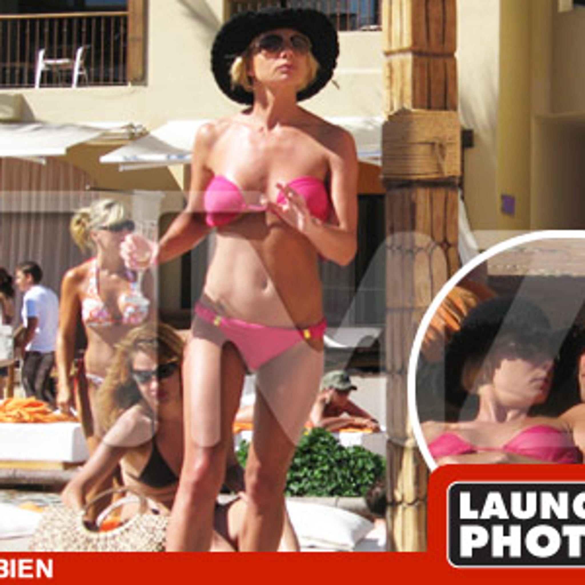 Jaime Pressly Bikini 10600