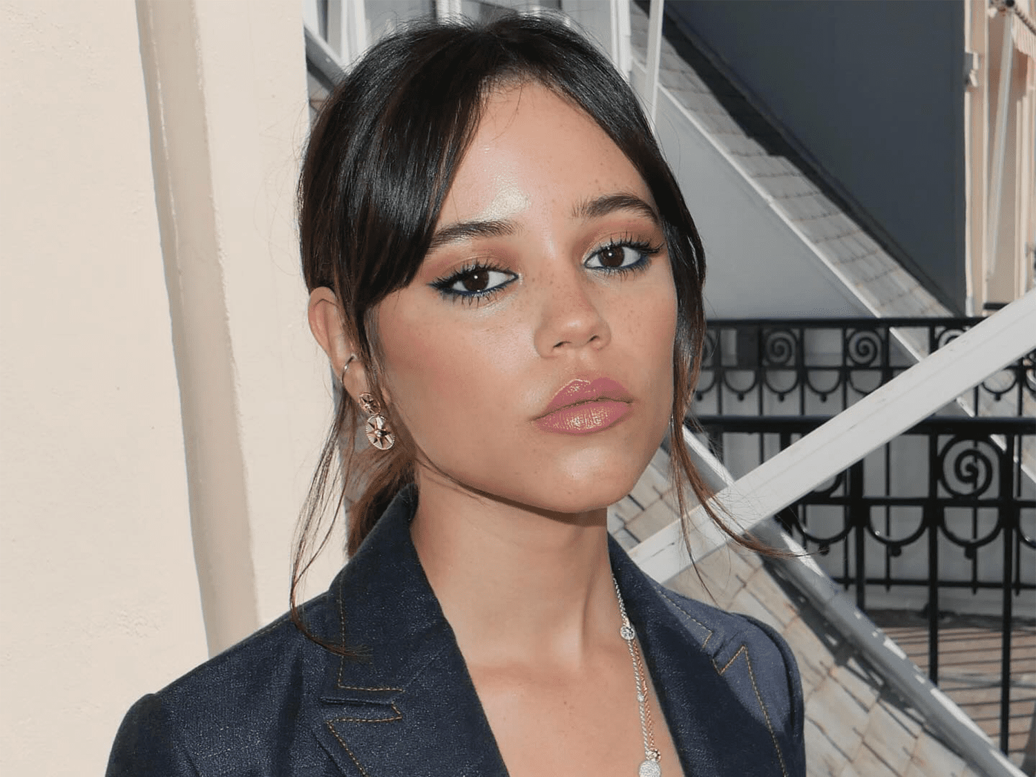 dan symons add Jenna Ortega Naked Vid photo