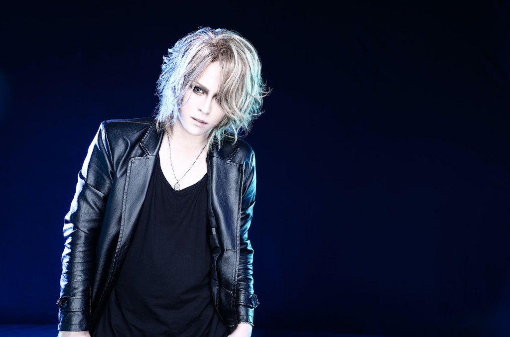 alex breeze add Megu Kamijo photo