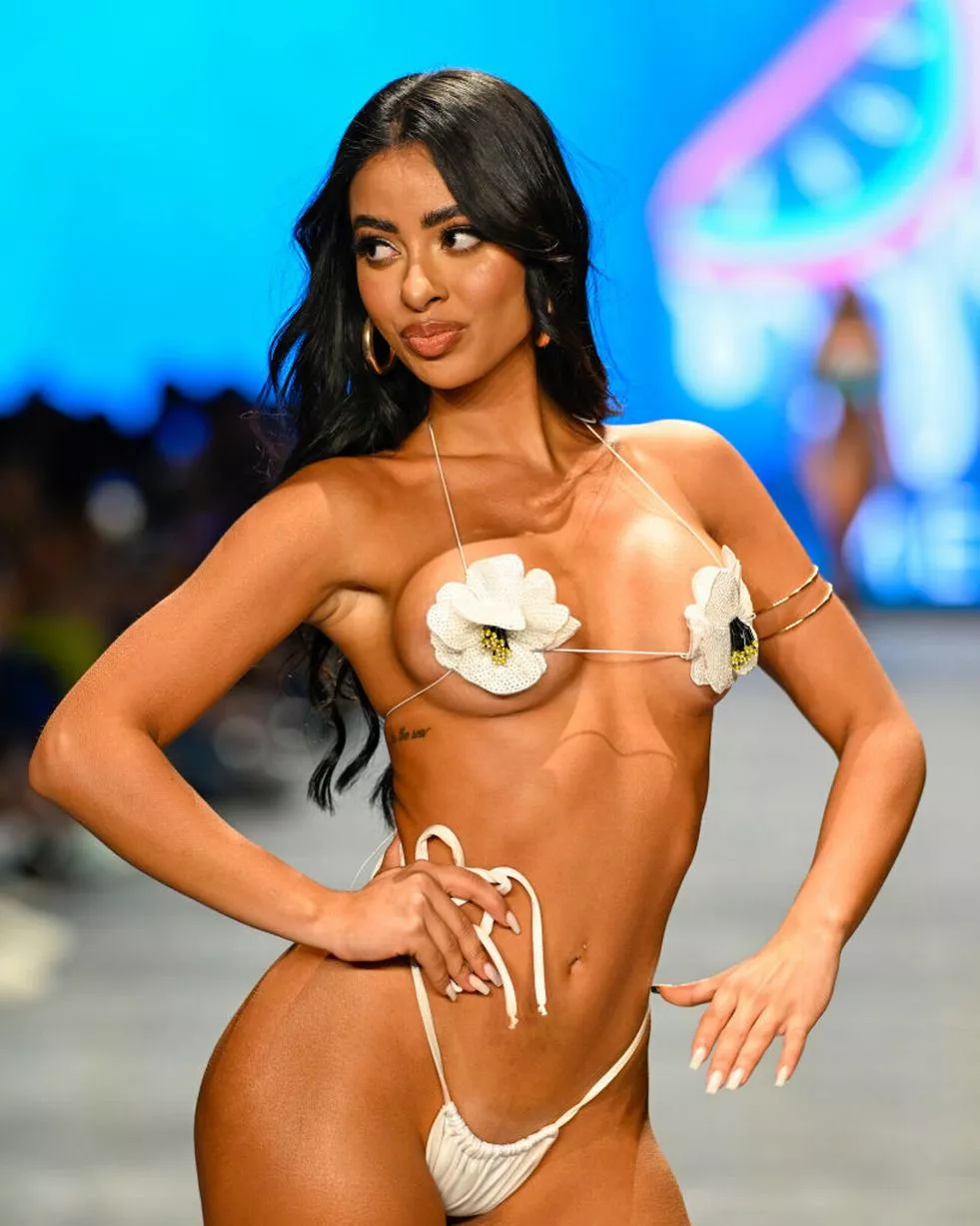 christopher michael morgan add Micro Bikini Nip photo