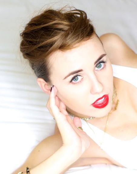 dan pero add Miley Cyrus Lookalike photo