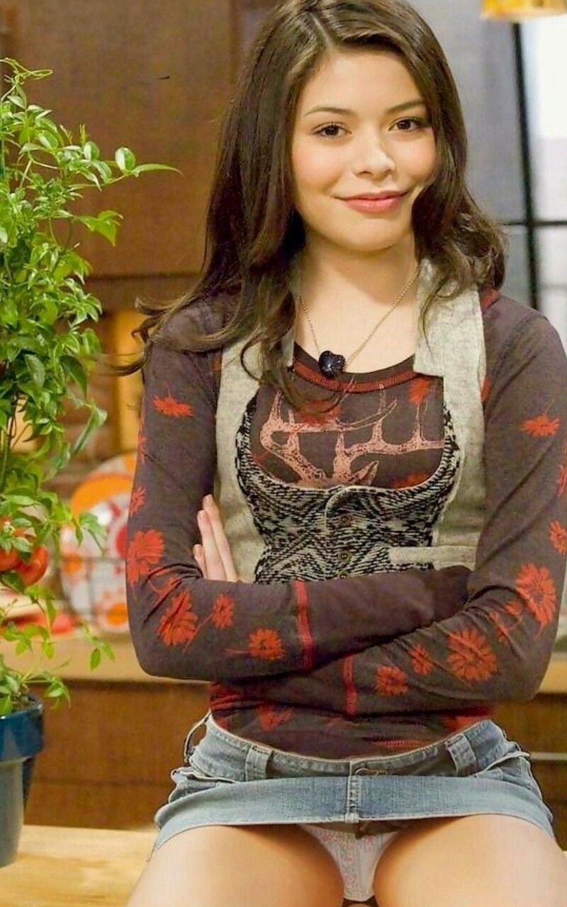 choy ako add Miranda Cosgrove Sexy photo