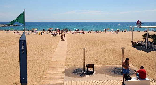 bien lee add Naked Beach Barcelona photo